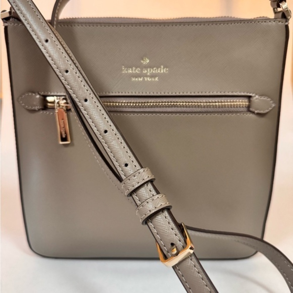 Kate Spade Sadie North-South Crossbody– Grey Leather – Very Good Condition